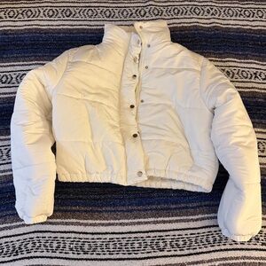 NWOT Women's White Cropped Puffer Jacket